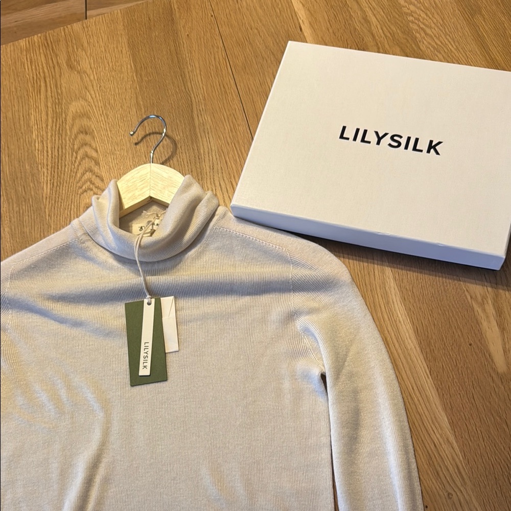 LILYSILK - Cream Turtleneck Sweater in Fine Knit